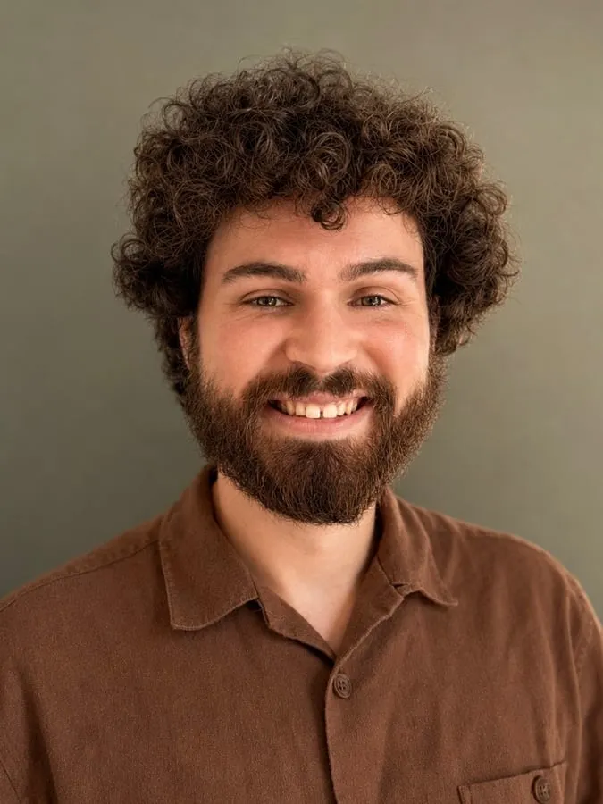 Brandon Goldstone, Terapeuta Asociade