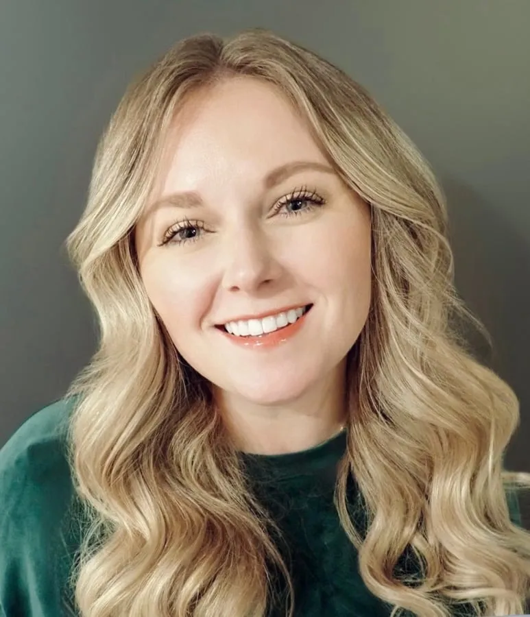 Mackenzie Brooks Benson, Propietaria y Directora Clínica